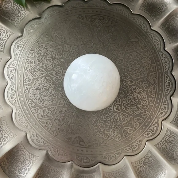 Medium Selenite Sphere with Light Stand (One) - Picture 6 of 7